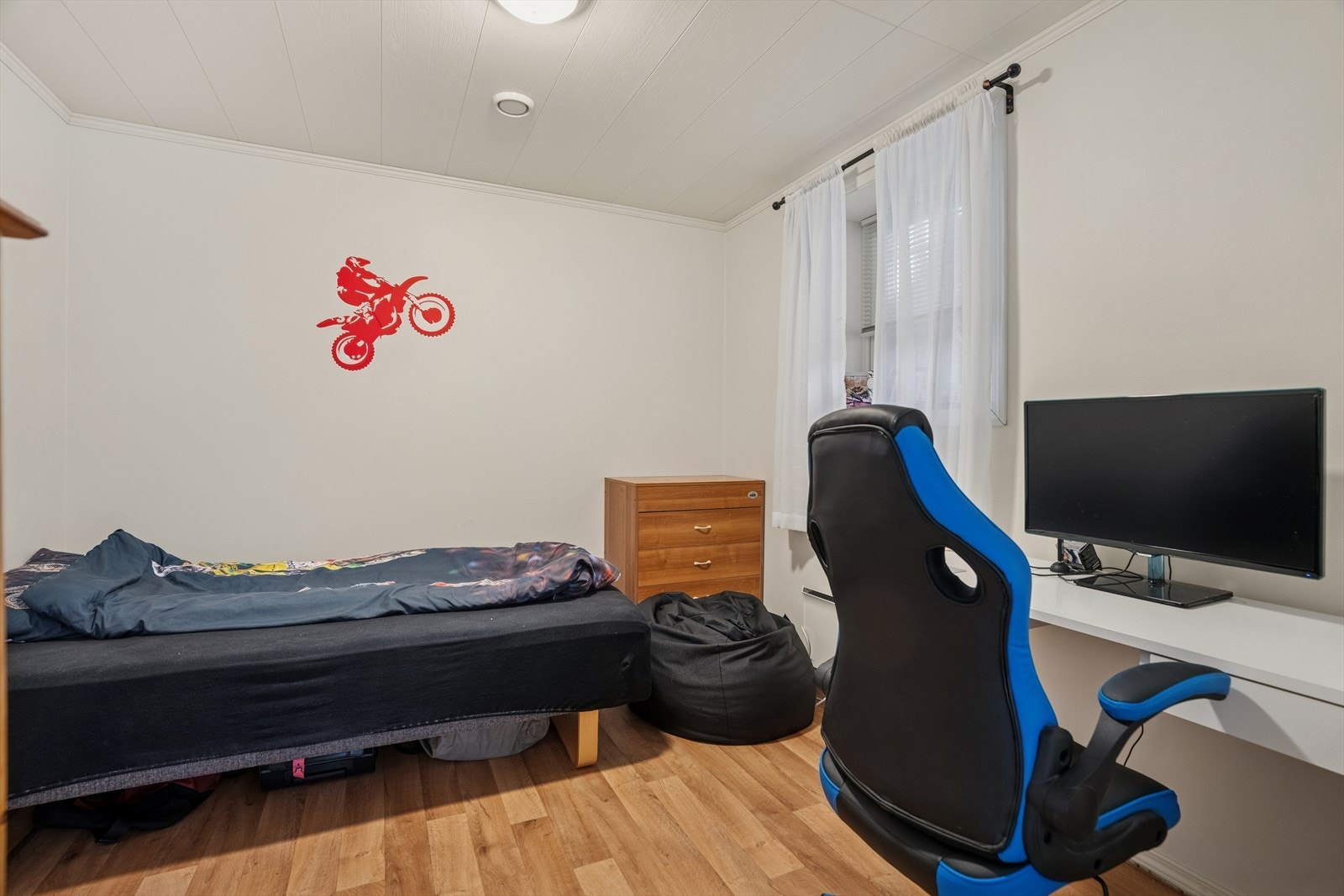 Soverom nr. 2 er noe mindre og passer fint til barnerom eller gjesterom. Galleribilde