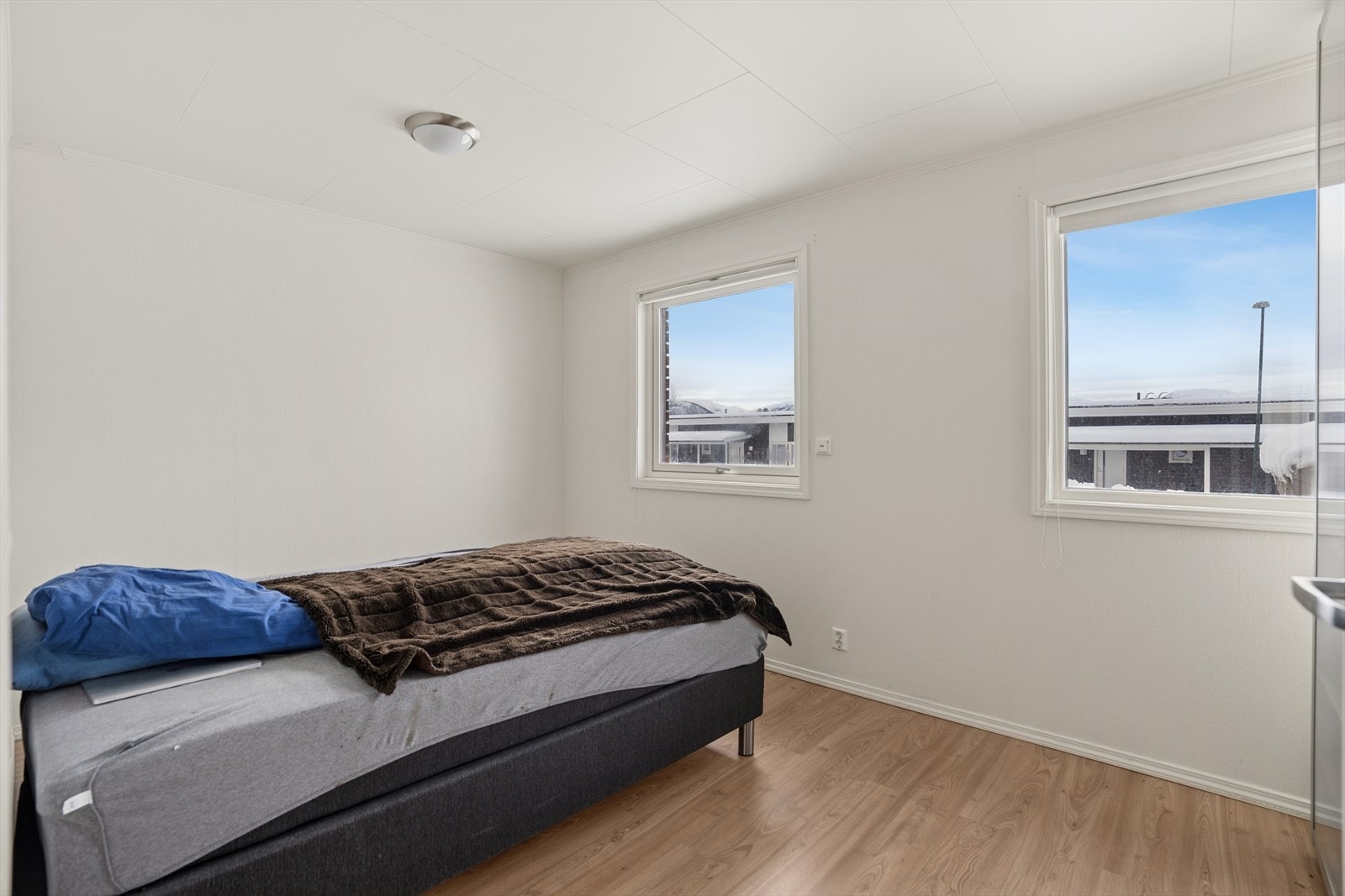 Leiligheten har to soverom med god plass til senger og tilhørende interiør. Galleribilde