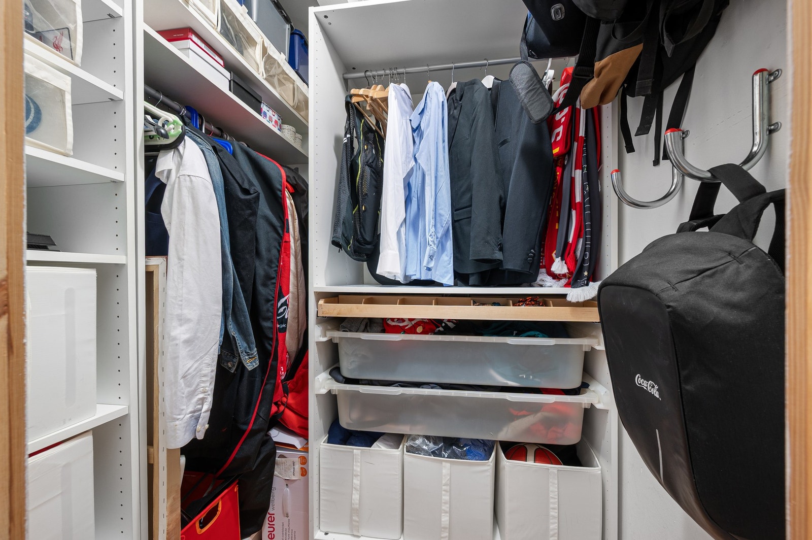 Boden i 2.etasje med gode oppbevaringsmuligheter. Galleribilde