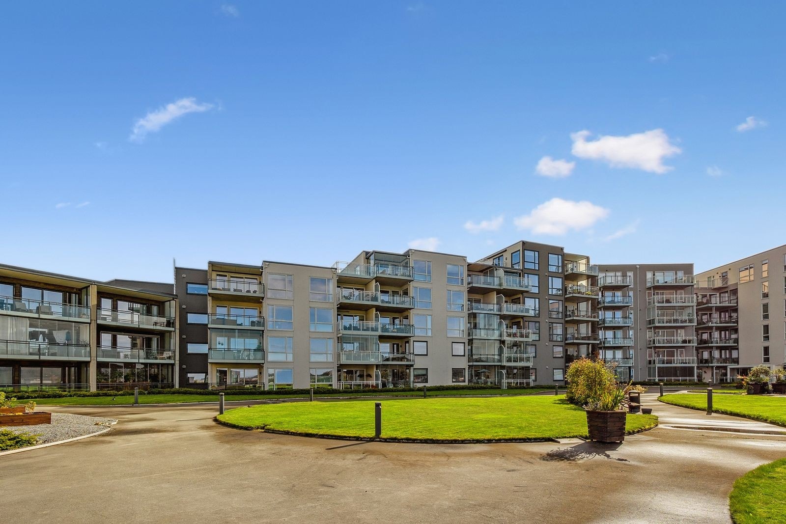 Attraktivt sameie med sentral beliggenhet på Straume. Galleribilde