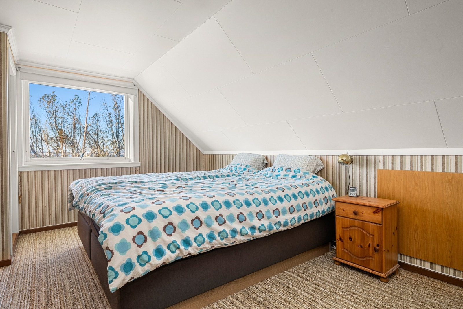 Her finner du også 4/5 av boligens soverom Galleribilde