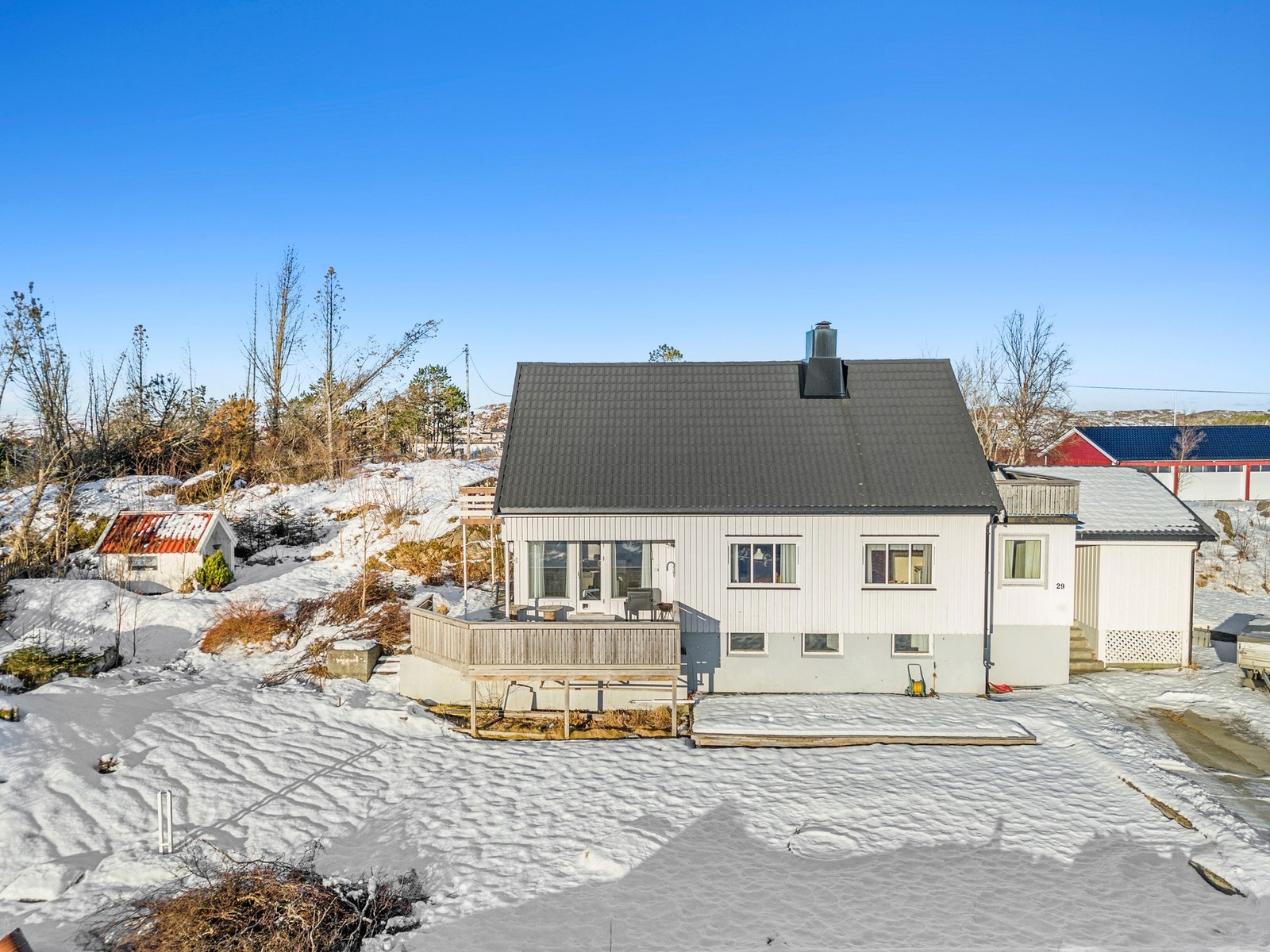 Stor hage med mulighet for aktiviteter både vinter som sommer. Galleribilde