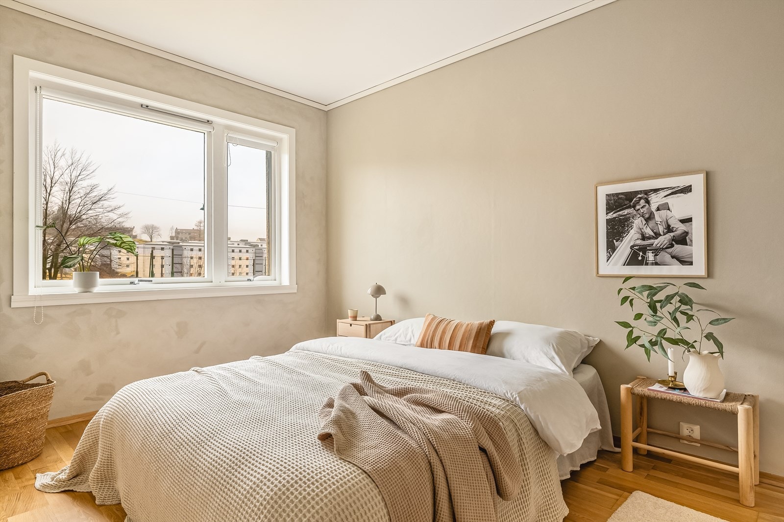 Leilighetens hovedsoverom måler 11,3 kvm. Galleribilde