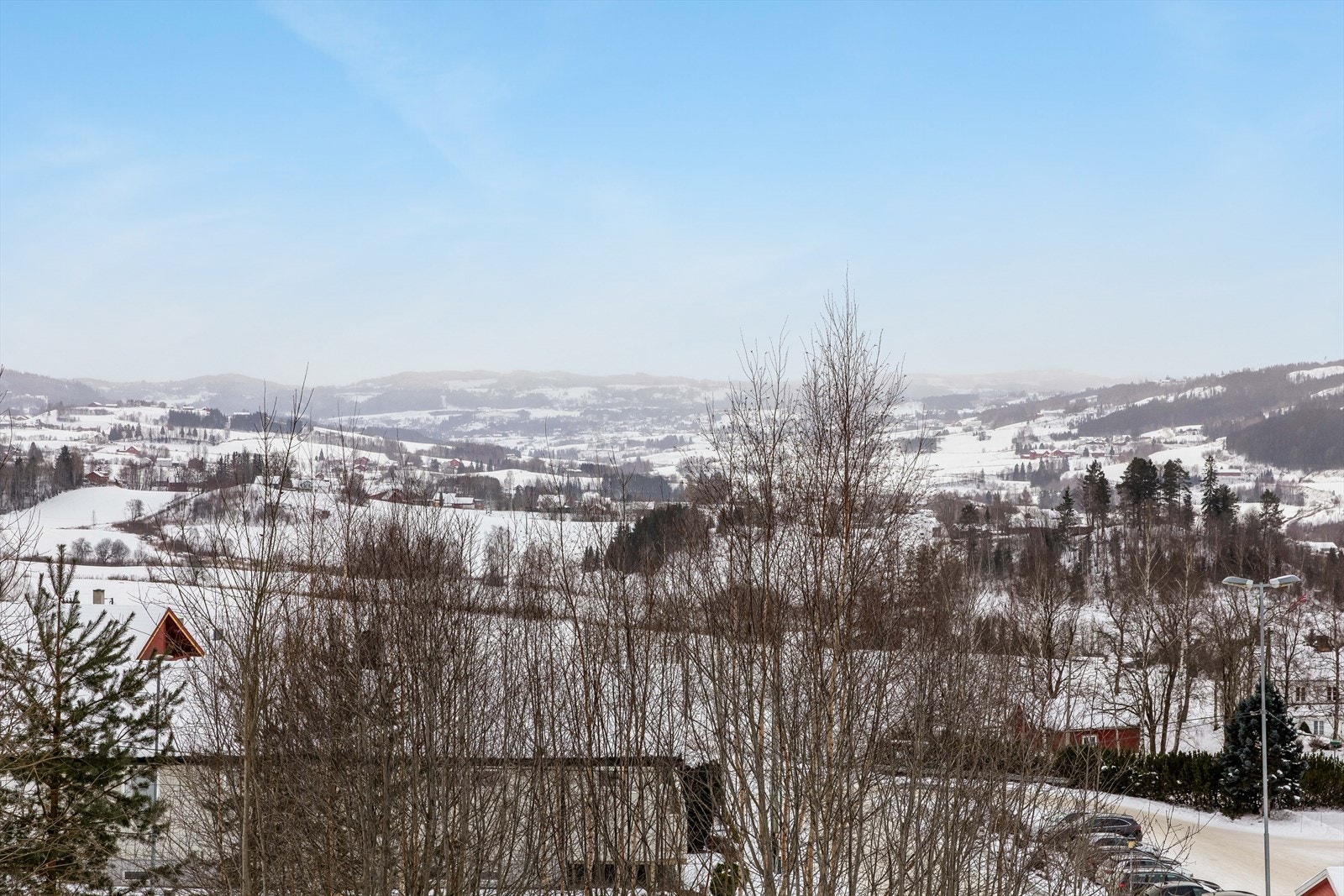 Området er ideelt for familier, med flere skoler og barnehager innen kort avstand. Galleribilde