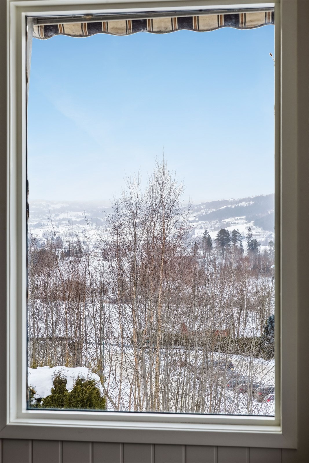 Nabolaget er etablert og består hovedsakelig av eneboliger og tomannsboliger. Galleribilde
