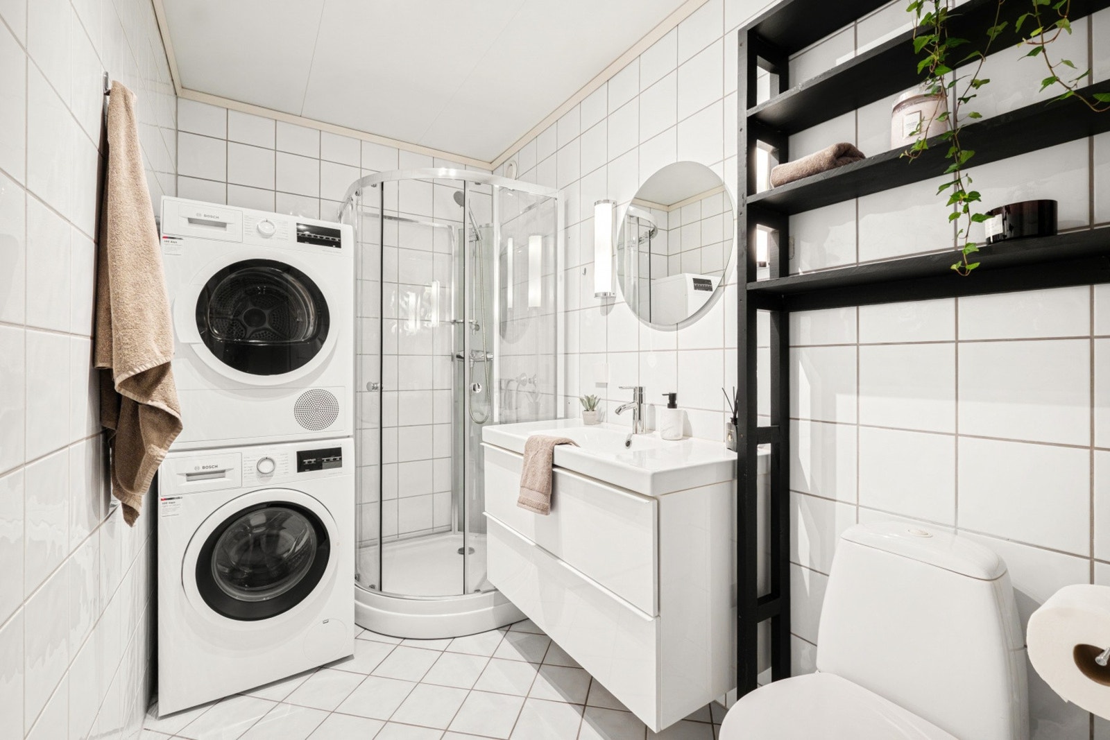 Flislagt bad med varmekabler i gulvet. Galleribilde