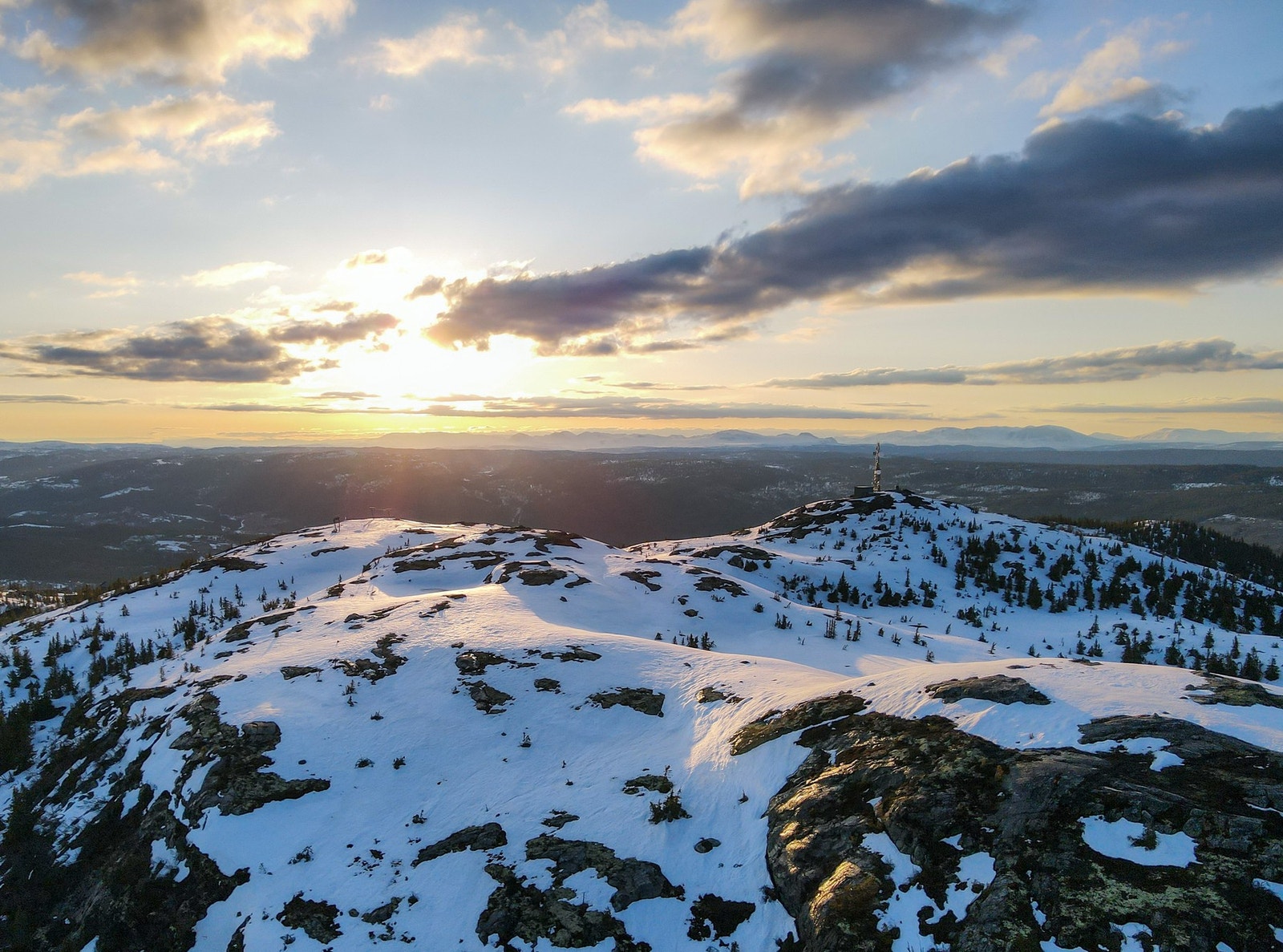 Toppen av Syningen, Nesfjellet. Foto: Lars Storheim. Galleribilde
