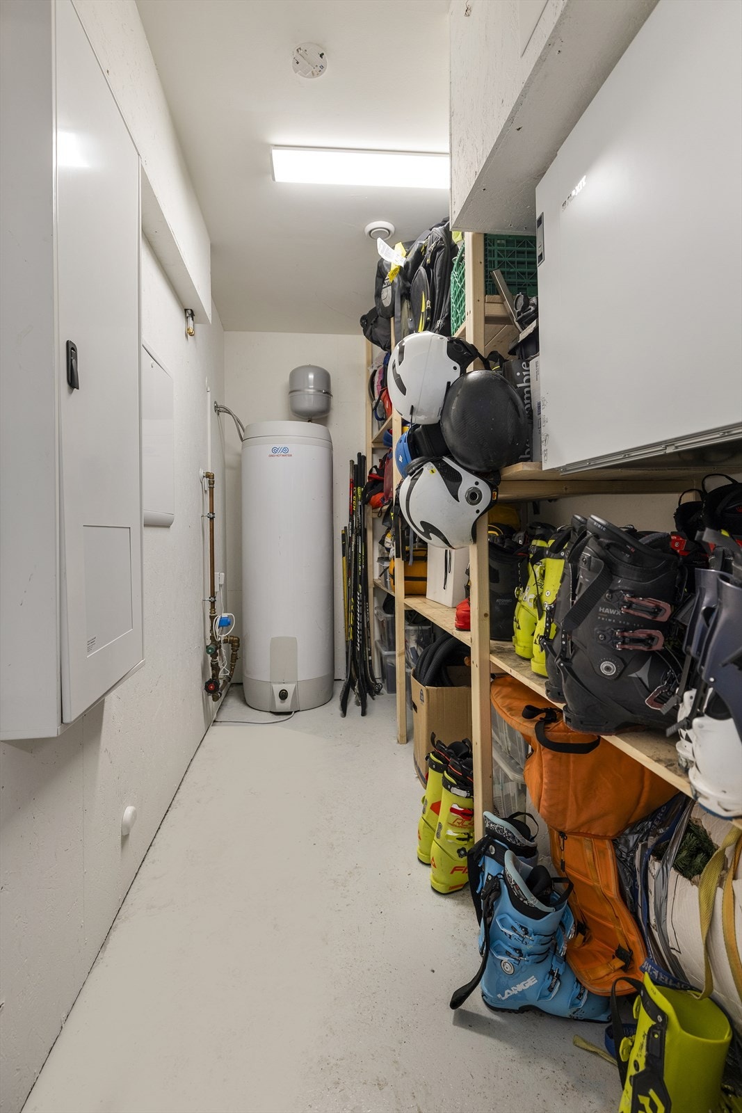 Teknisk rom, som også egner seg til lagring Galleribilde