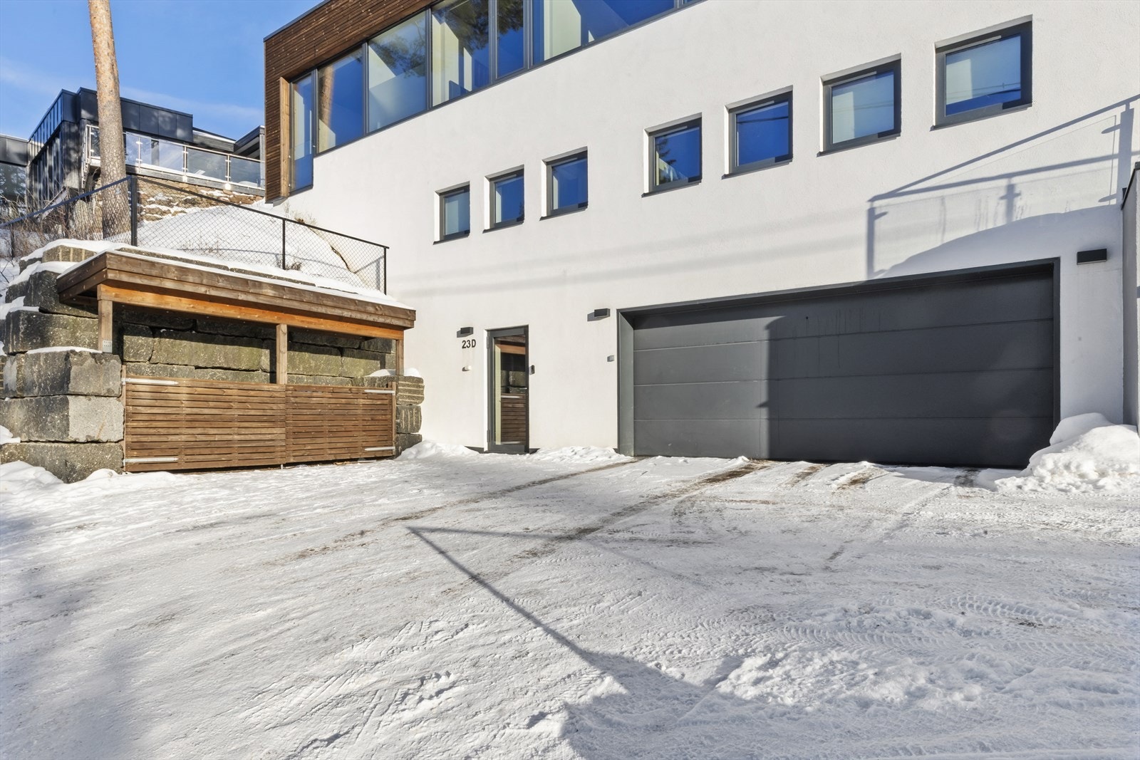 Dobbelgarasje med leddport Galleribilde