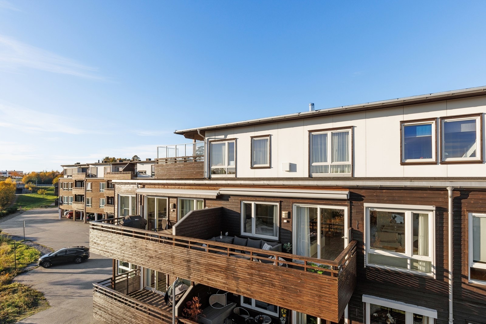 For de som liker å være aktive og tilbringe tid utendørs, er dette området perfekt. Her kan man nyte båtliv, skog og mark, samtidig som man har enkel tilgang til sentrale fasiliteter. Galleribilde