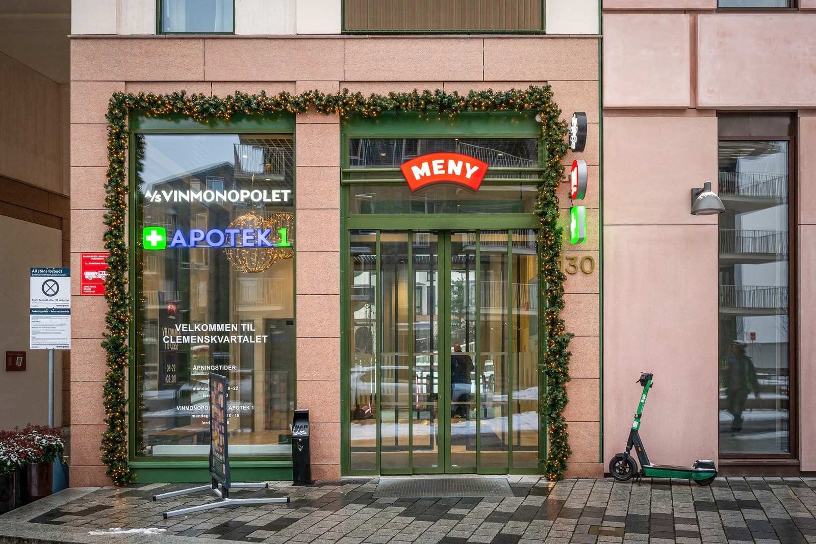 Matbutikk og vinmonopol er blant butikkene som ligger i Clemenskvartalet Galleribilde