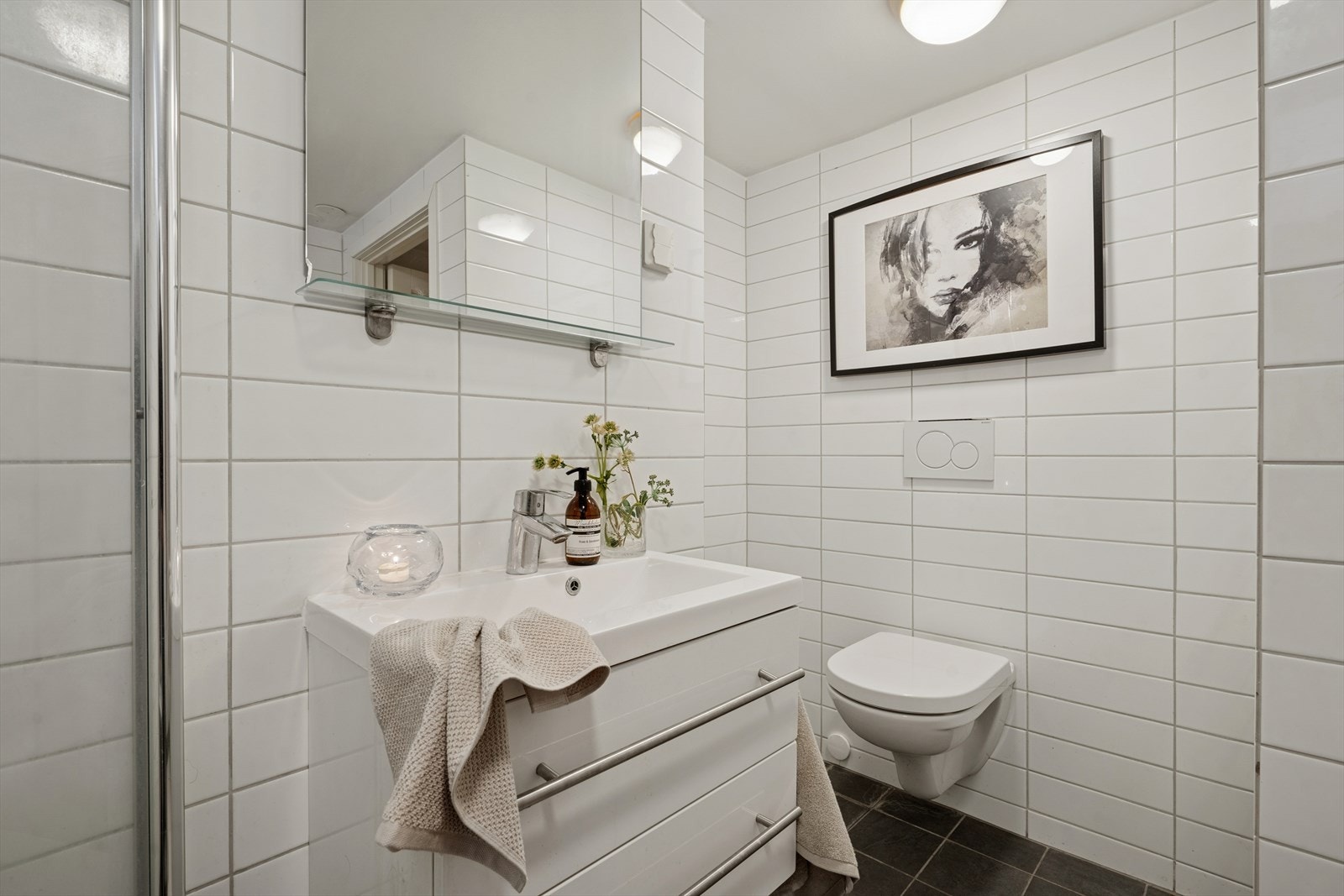 Baderom i kjelleretasje Galleribilde