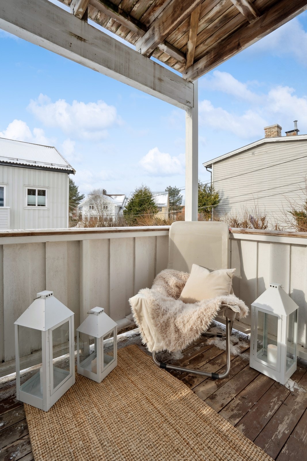 Fra stuen er det utgang til vestvendt balkong på ca. 7 kvm Galleribilde