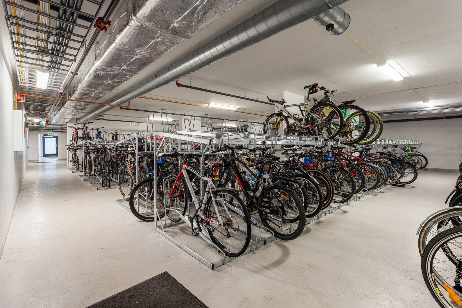 Borettslaget har også svært god sykkelparkering Galleribilde