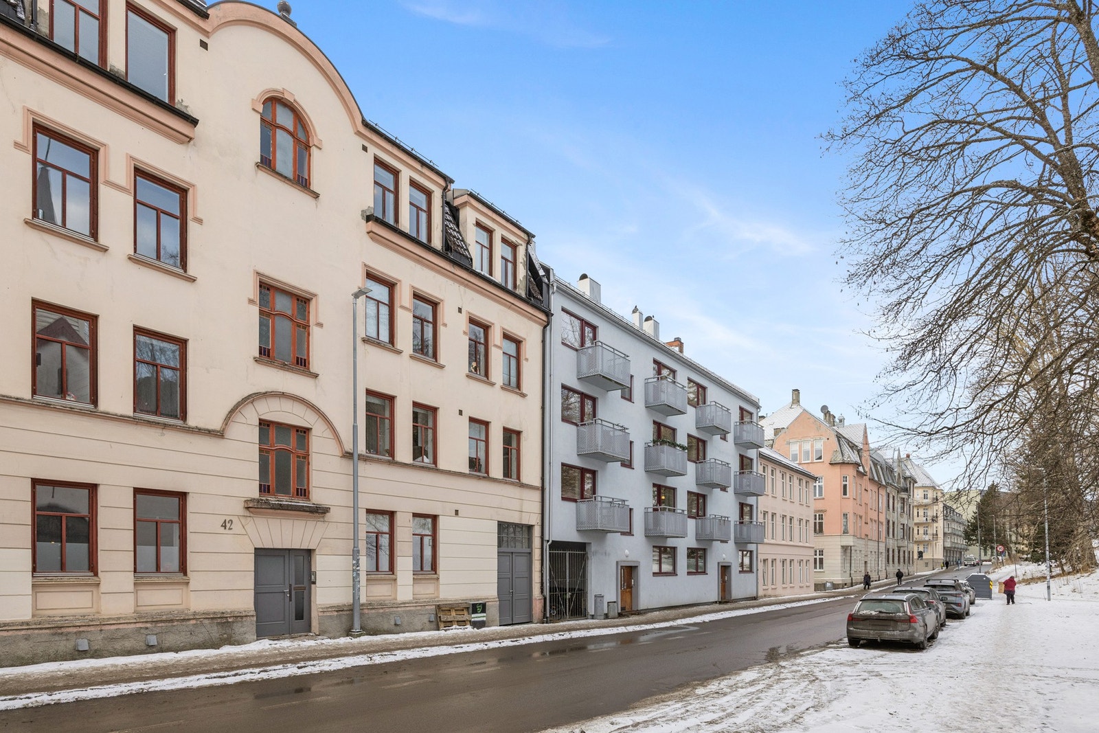 Boligen ligger sentrumsnært i et attraktivt og etablert boområde med kort vei til byens fasiliteter. Galleribilde