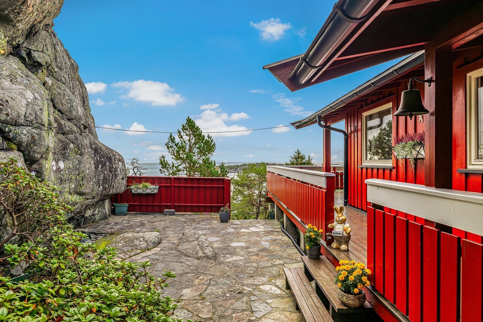 Utsikten åpenbarer seg virkelig når du kommer frem til hytta. Galleribilde