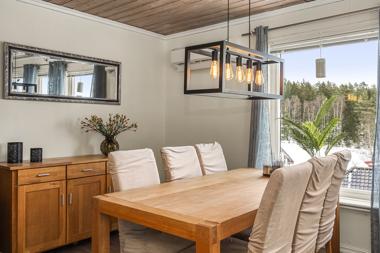 Varmepumpen sørger for effektiv oppvarming av etasjen. Galleribilde