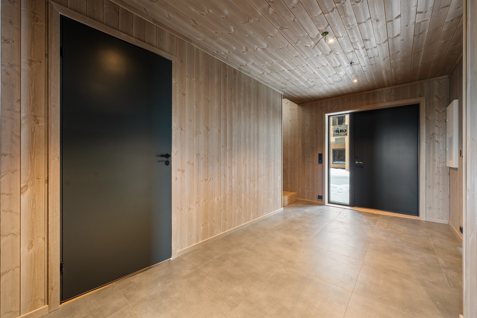 - Velkommen til Hovdegrend og den unike "leilighetshytta" E 24 - Galleribilde