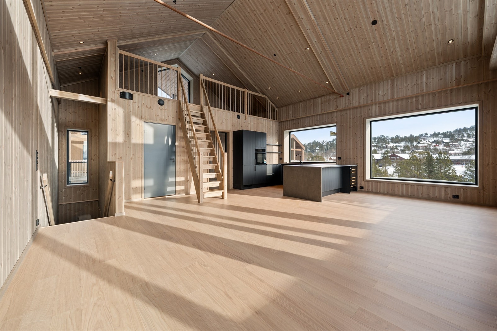 - Velkommen til Hovdegrend og den unike "leilighetshytta" E 24 - Galleribilde