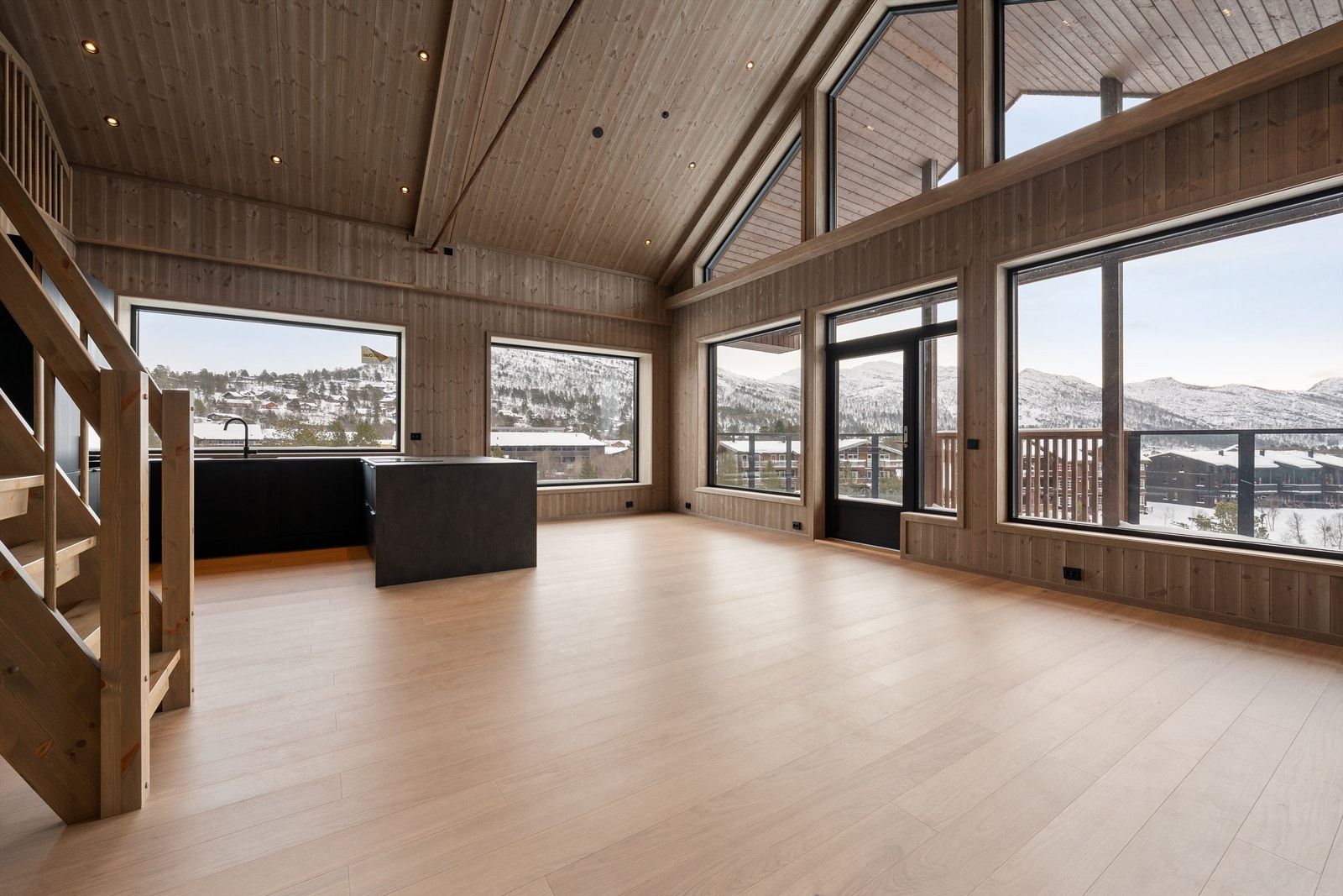 - Velkommen til Hovdegrend og den unike "leilighetshytta" E 24 - Galleribilde