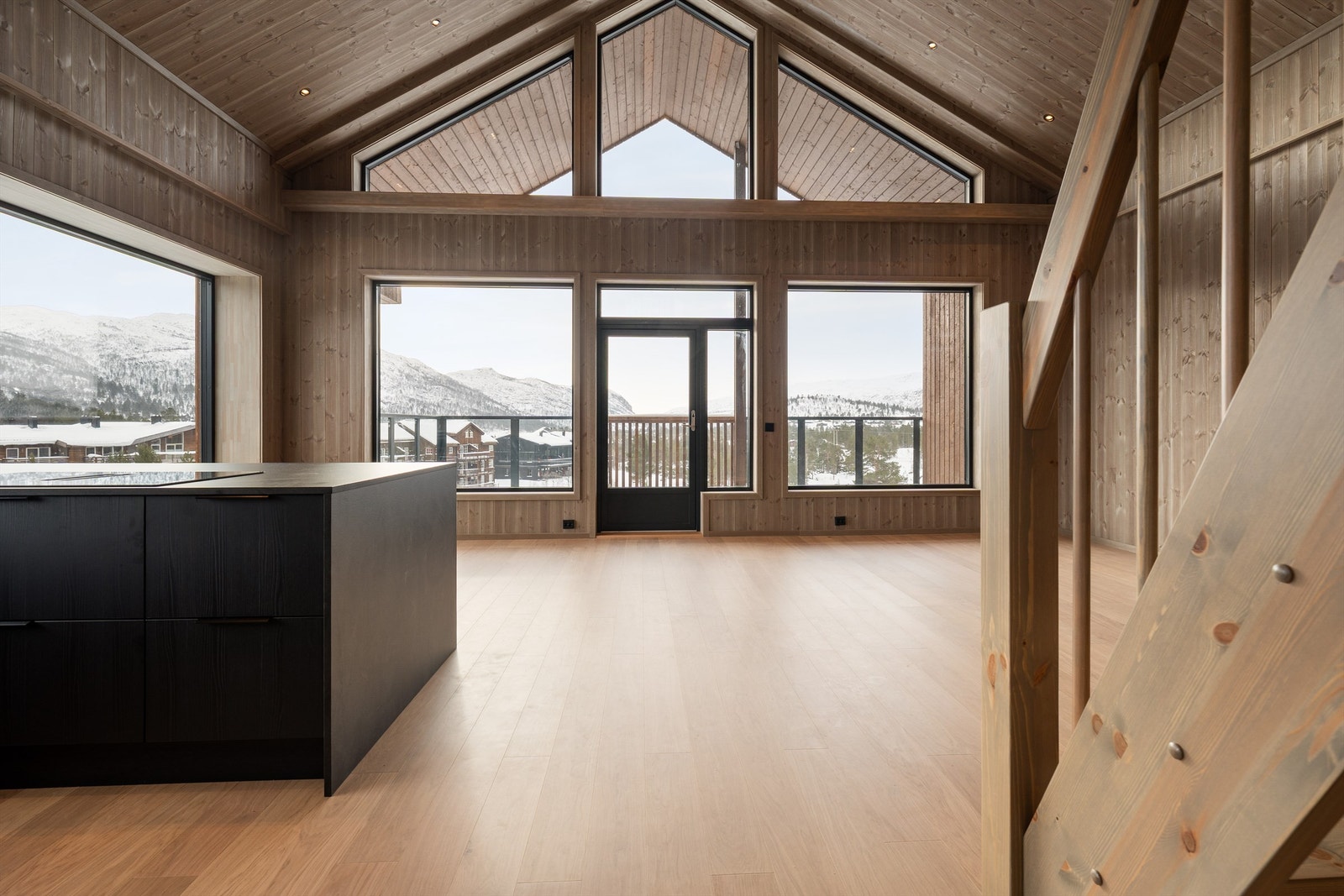 - Velkommen til Hovdegrend og den unike "leilighetshytta" E 24 - Galleribilde