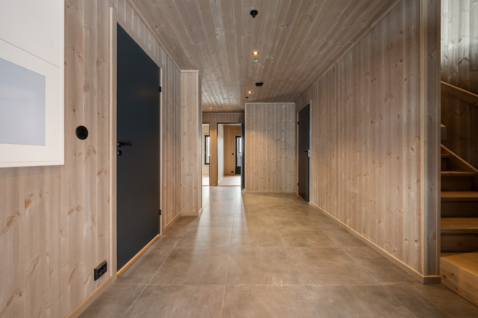 - Velkommen til Hovdegrend og den unike "leilighetshytta" E 24 - Galleribilde