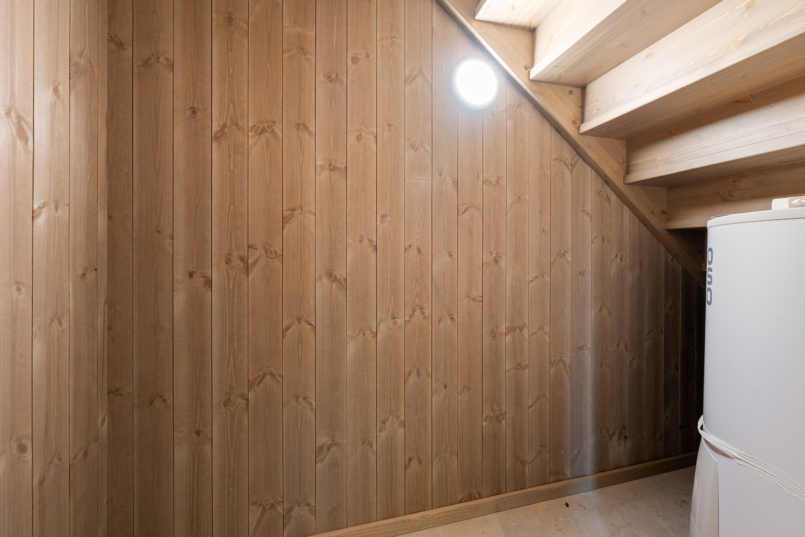 - Velkommen til Hovdegrend og den unike "leilighetshytta" E 24 - Galleribilde