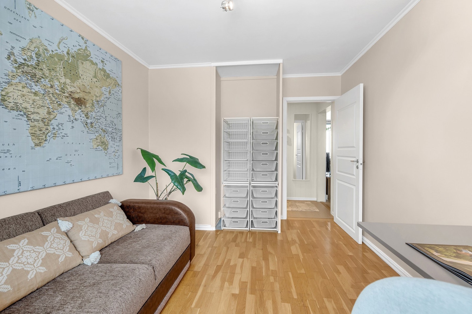 Plassbygd garderobeløsning Galleribilde