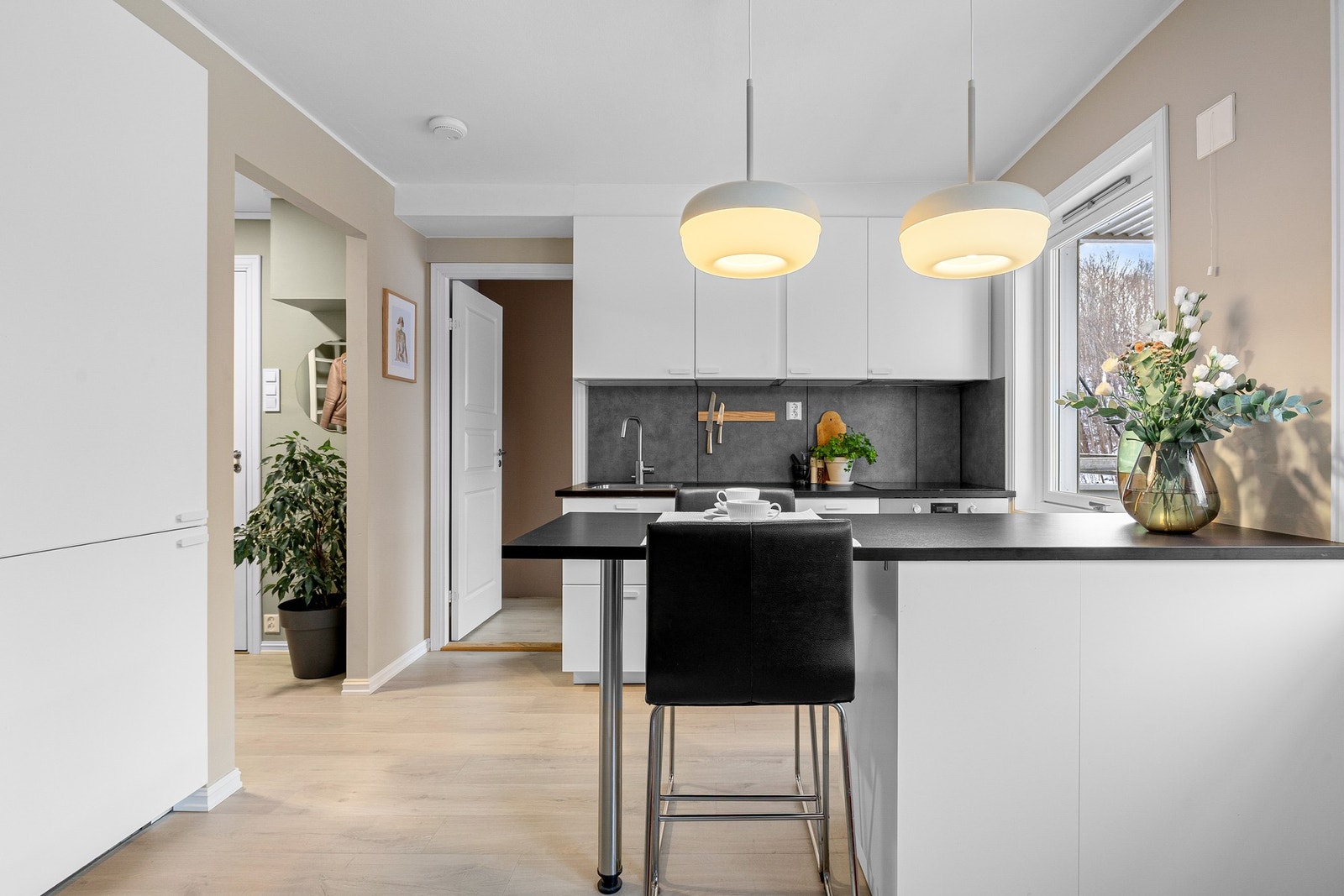 Byggesakkyndig har vurdert kjøkkenet i sin helhet til TG1 i tilstandsrapporten. Galleribilde