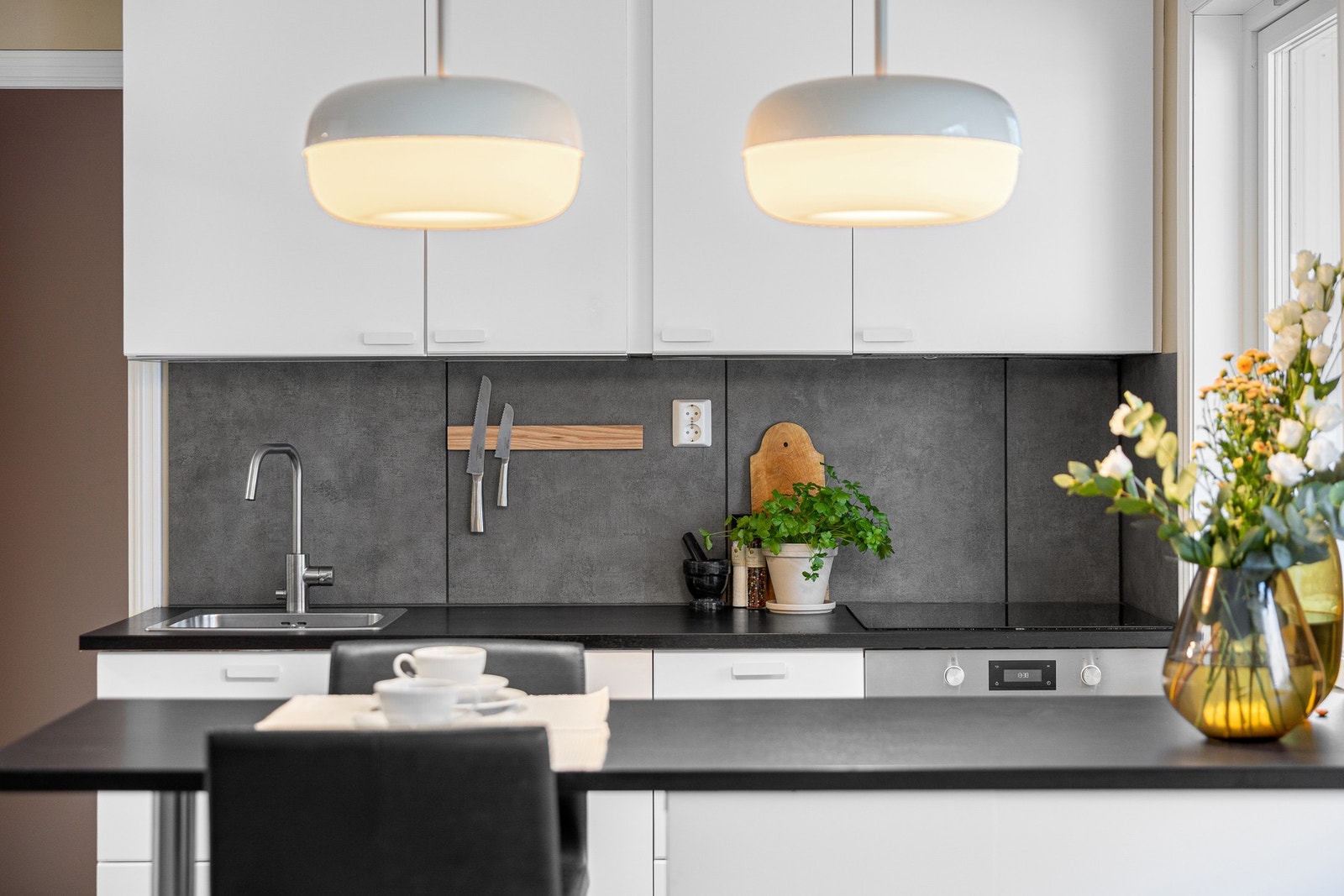 Kjøkkenventilator har avtrekk ut. Galleribilde