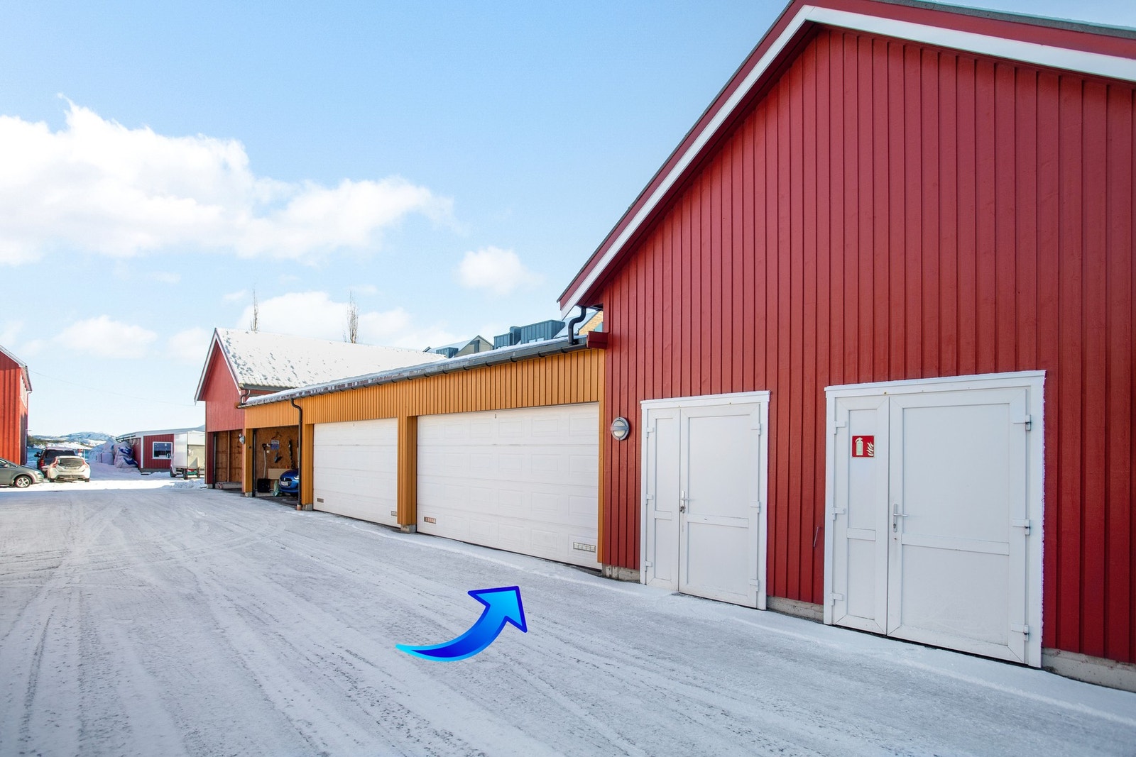 Seksjonen disponerer fast plass i garasjeannlegg. Galleribilde