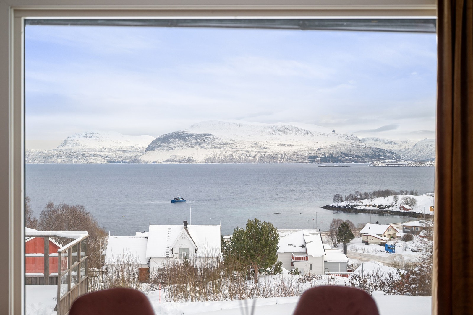 Gode måltider kan nytes i sosiale lag med fantastisk utsikt! Galleribilde