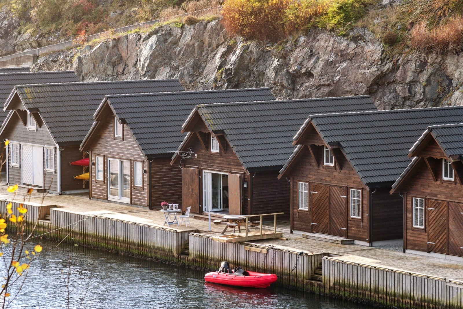 DNB Eiendom v/Maylinn Dybvik Sleen har gleden av å presentere naust i Mælandsvågen! Galleribilde