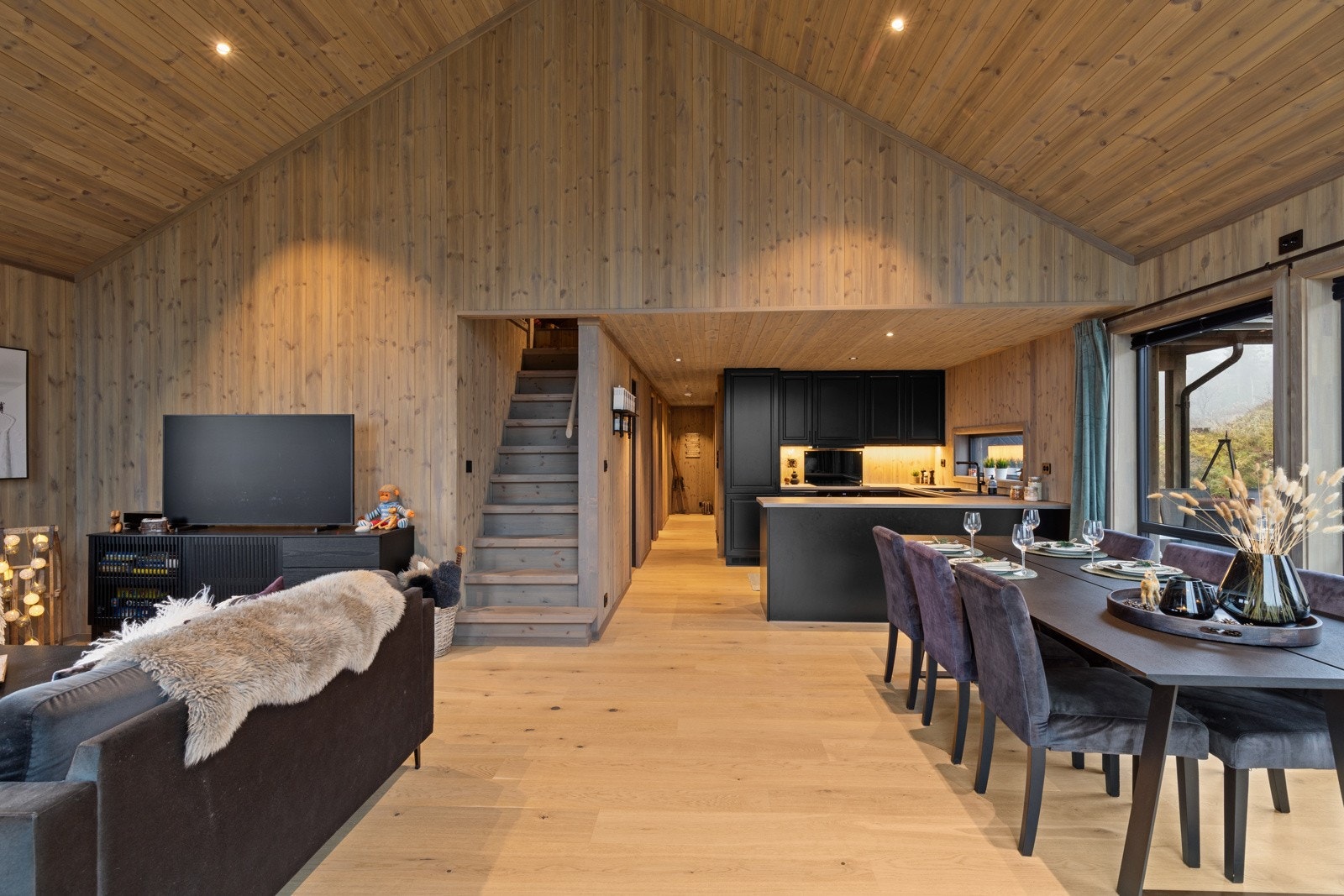 Luftig følelse med generøs takhøyde. Galleribilde