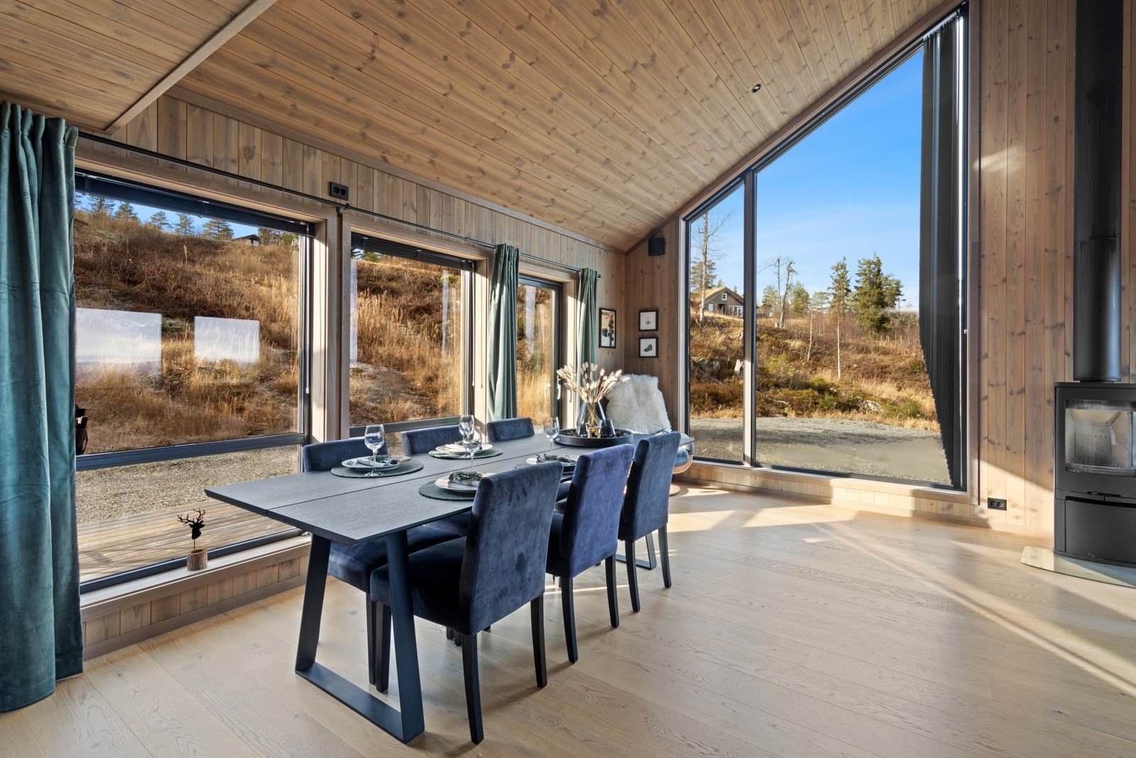 Lyst og trivelig oppholdsrom. Galleribilde