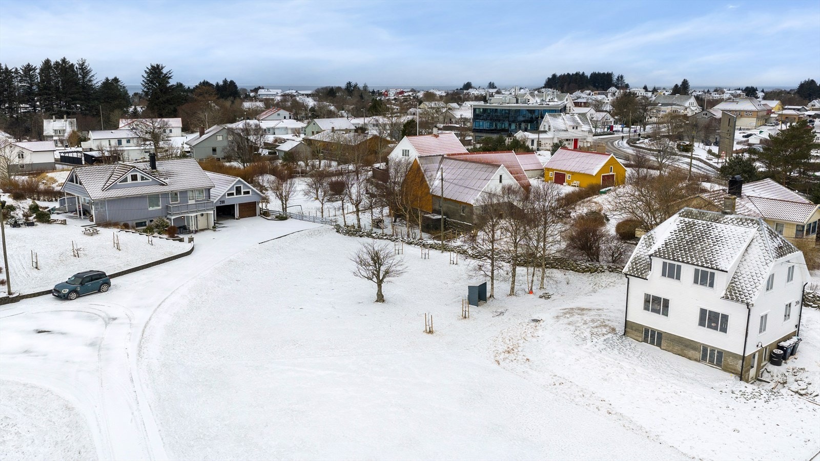 Sammenlagt gulvflate til boligformål skal ikke overskride 20% av tomtens nettoareal - garasje på inntil 25 kvm regnes ikke med i utbyggelsesgraden Galleribilde