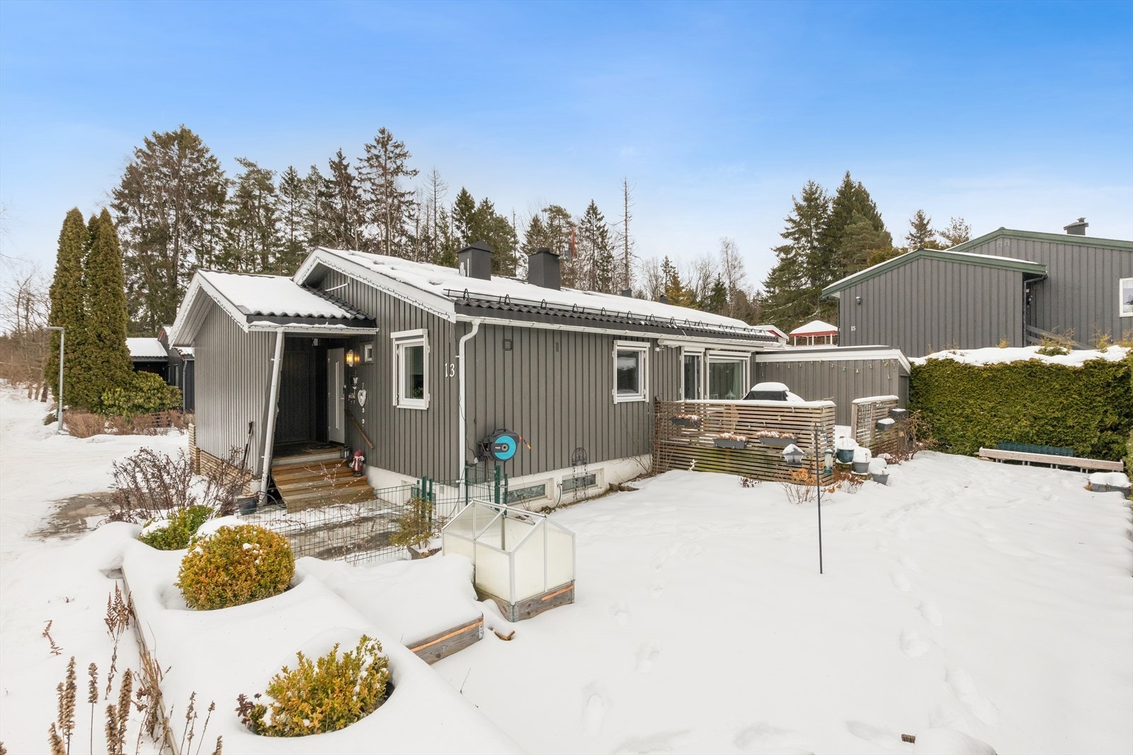 DNB Eiendom v/Thomas Berget Larsen presenterer Tømmersvendens vei 13. Galleribilde