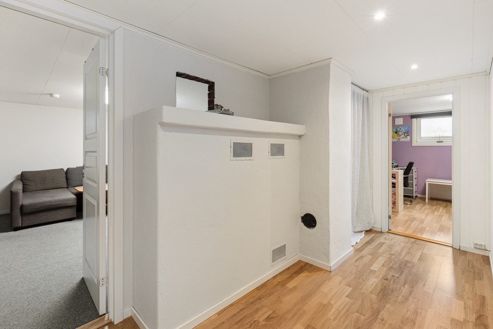 Mellomgang i underetasjen Galleribilde