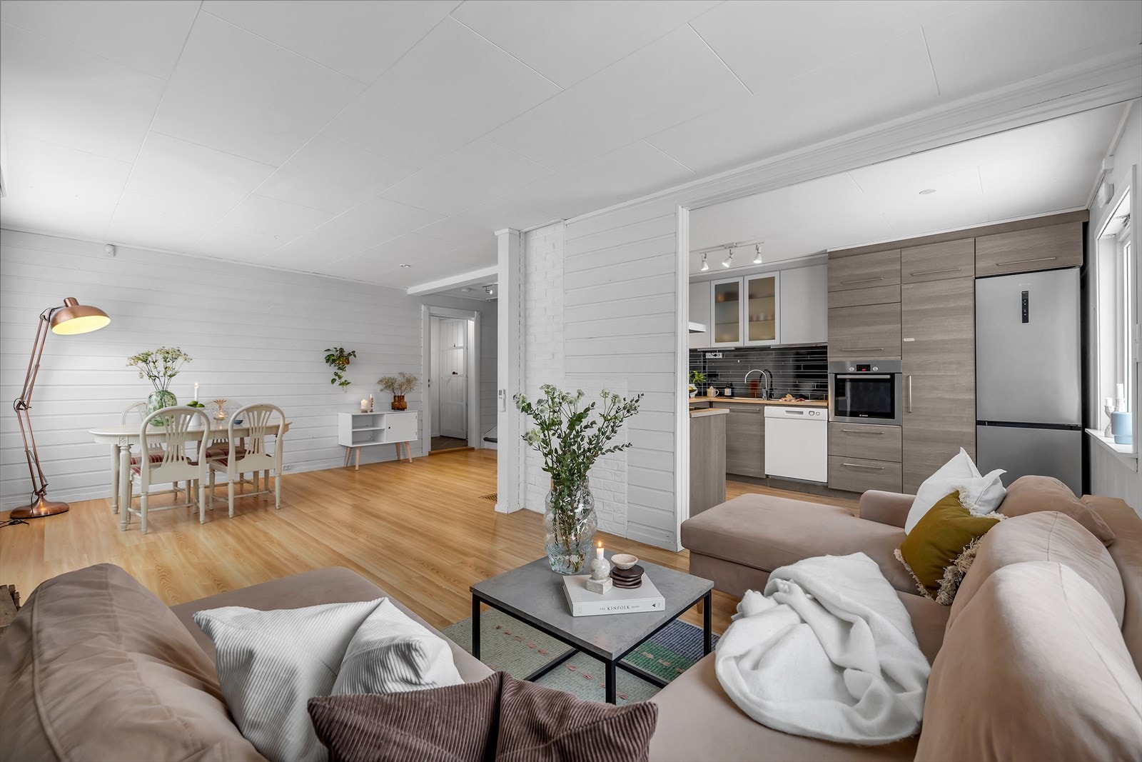 Stue og kjøkken Galleribilde