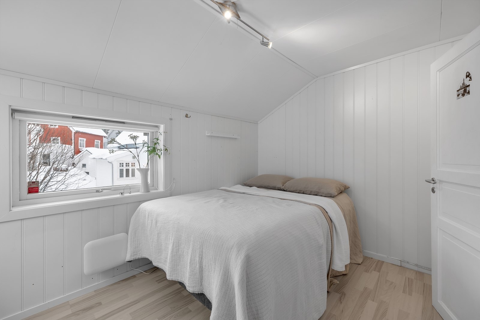 Soverom 2 av 3 i toppetasjen Galleribilde