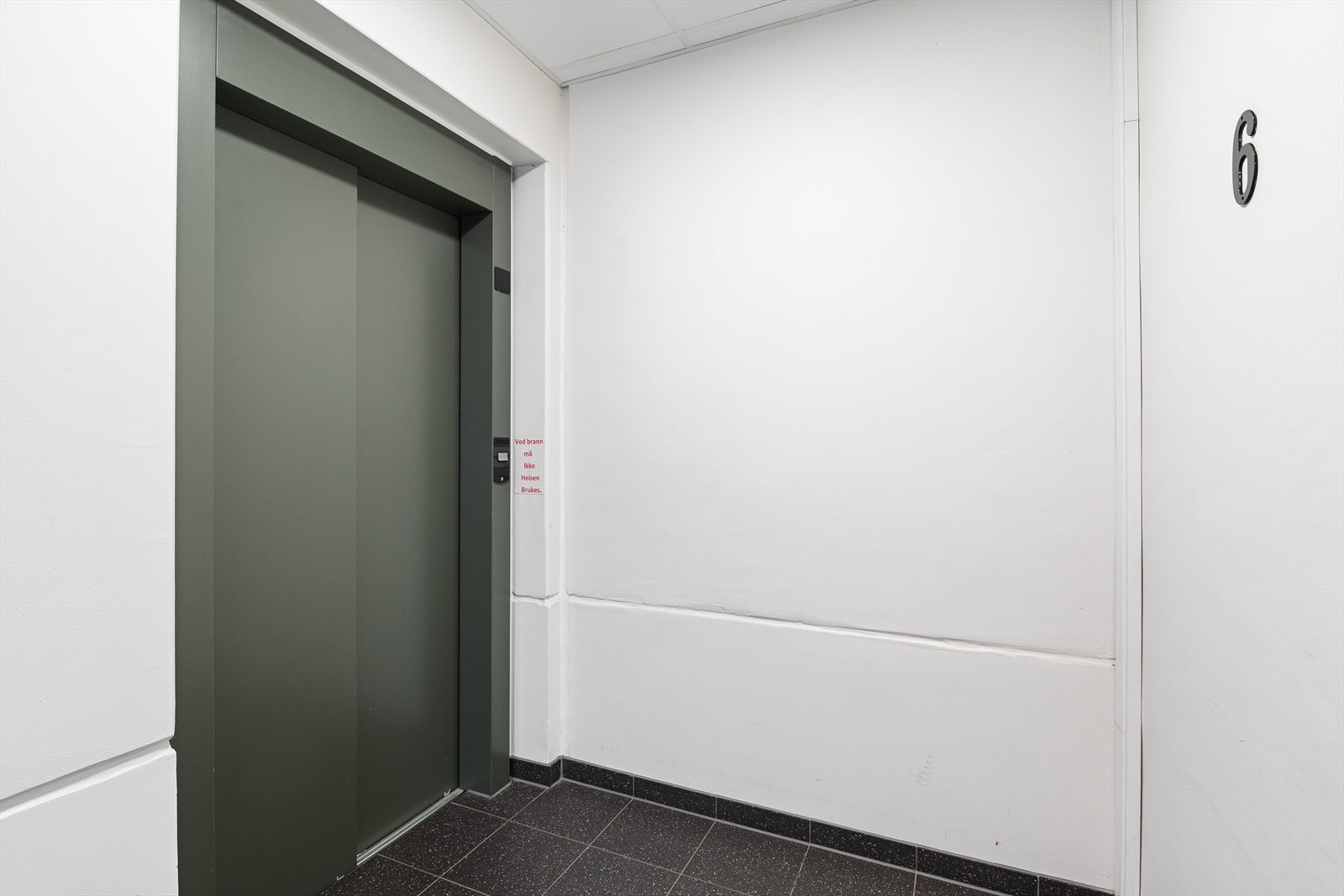 Heis i bygget Galleribilde