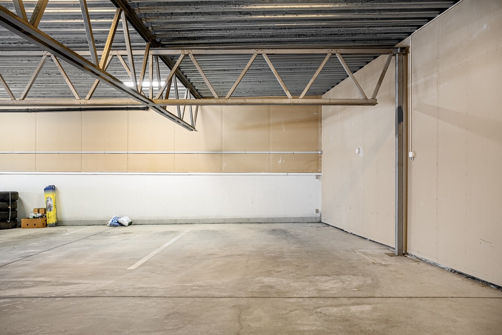 Parkering i lukket garasjeanlegg. Galleribilde