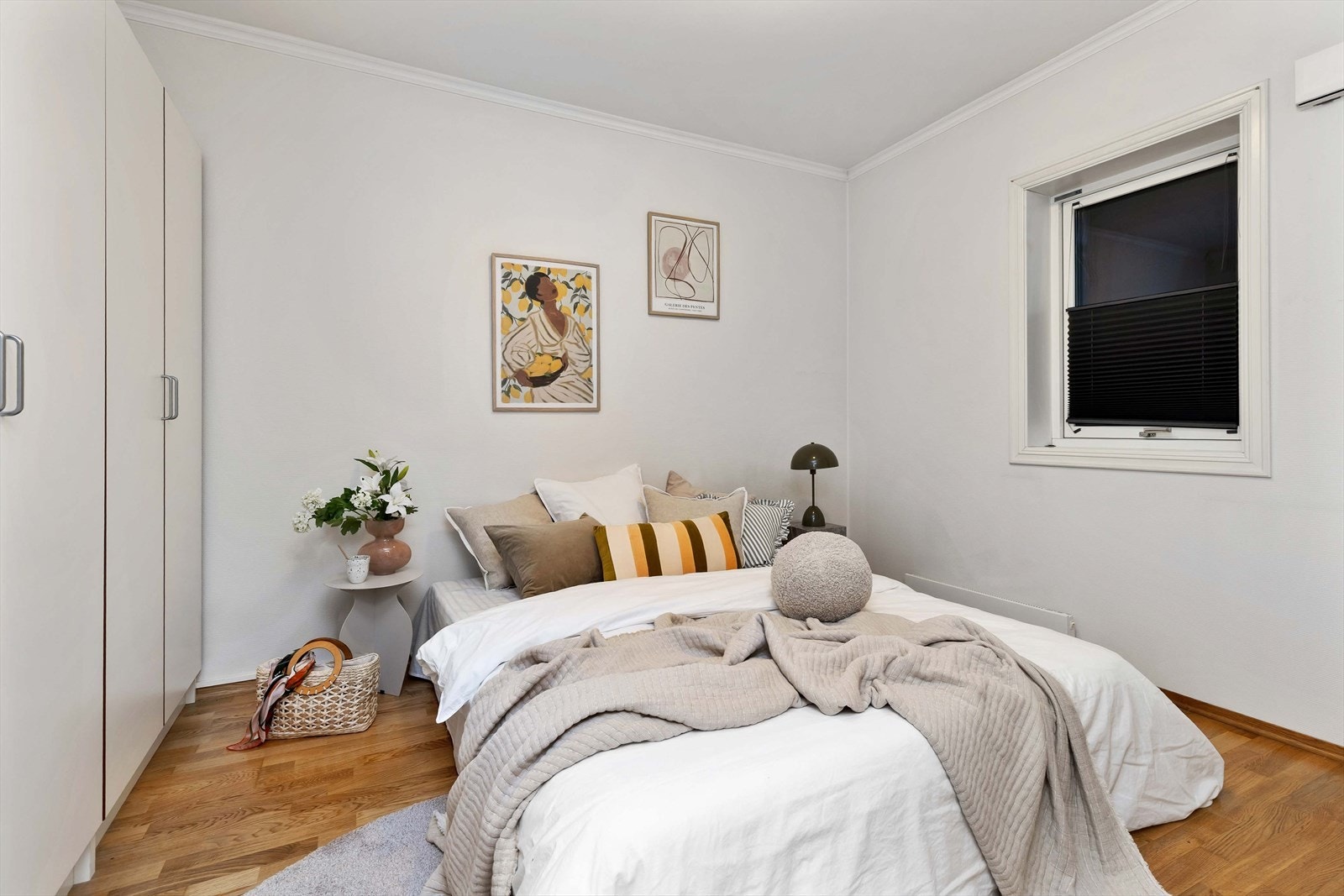 Hovedsoverommet har dobbel garderobeløsning Galleribilde