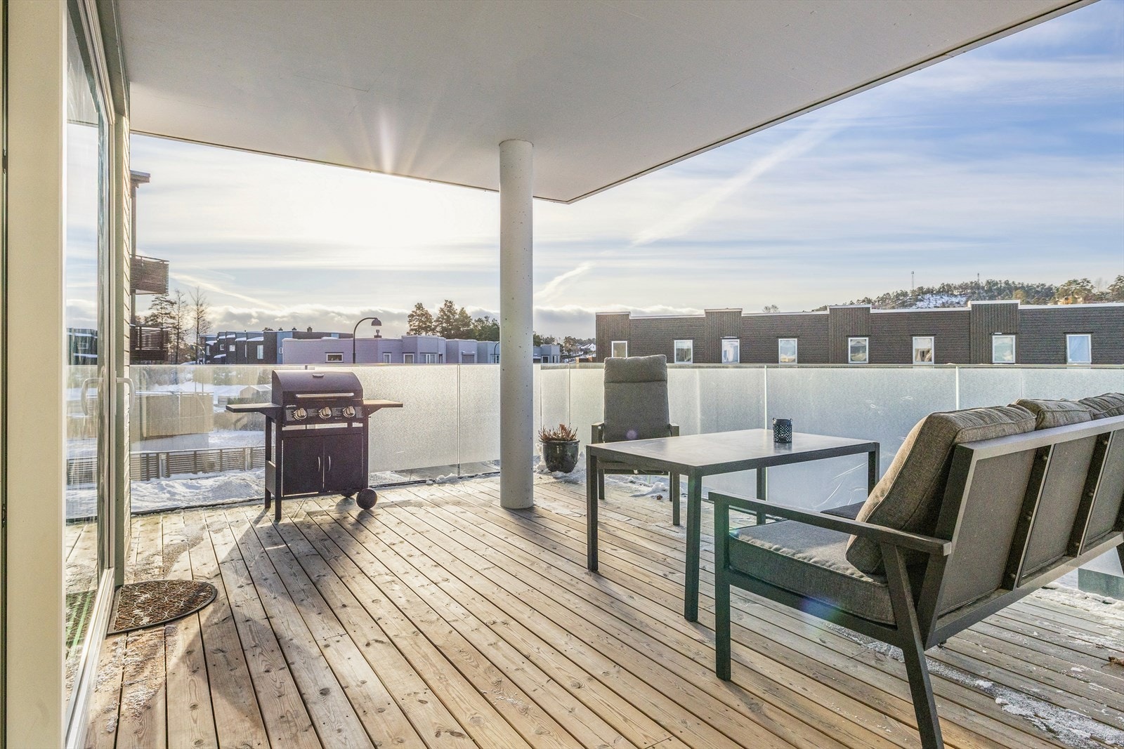 Lys og pen 4-roms selveierleilighet i et barnevennlig og hyggelig boområde på Eidet/Justneshalvøya. Galleribilde