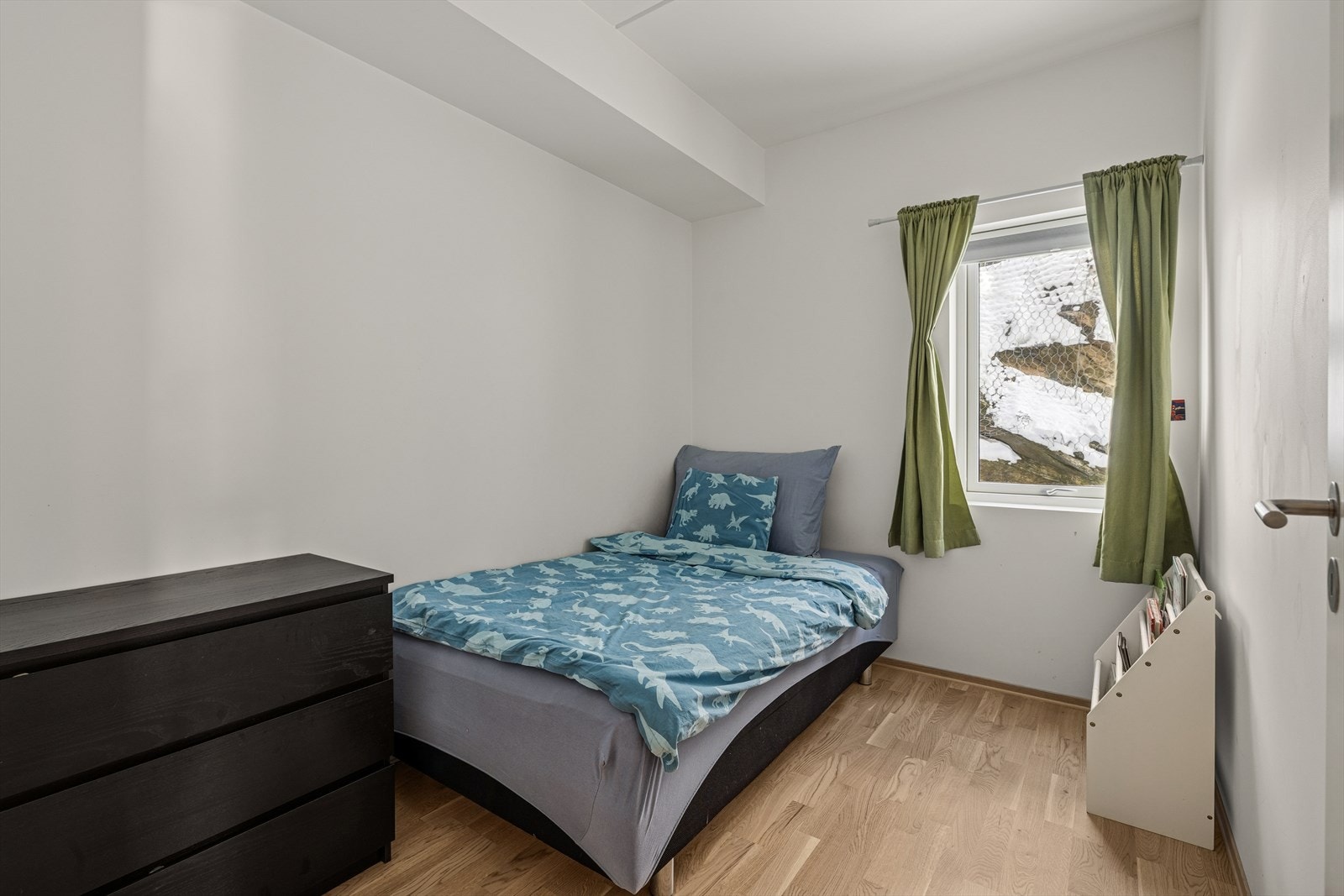 Gode møbleringsmuligheter med plass til seng, nattbord og øvrig møblement. Galleribilde