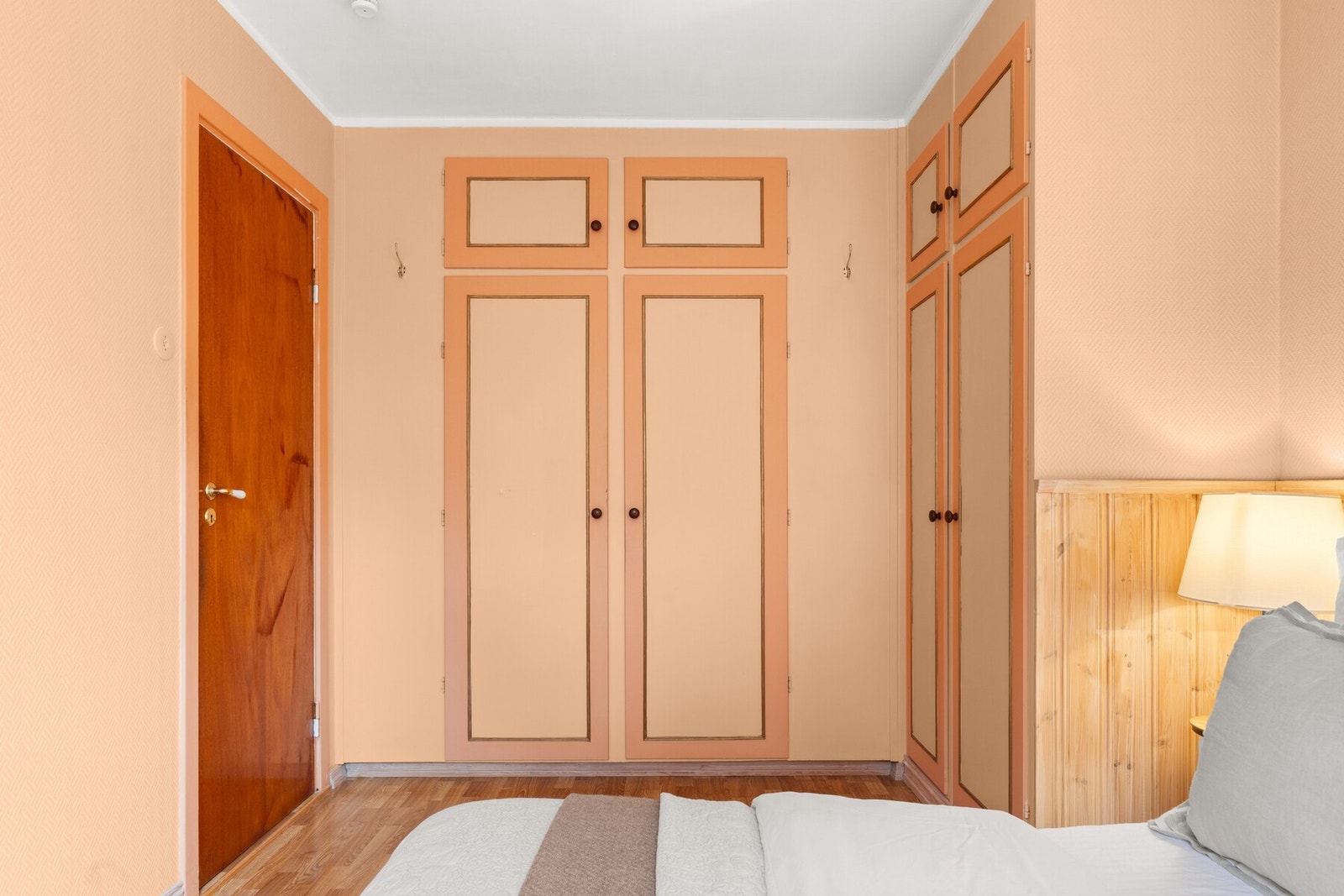 Soverommet har innebygd garderobeskap. Galleribilde