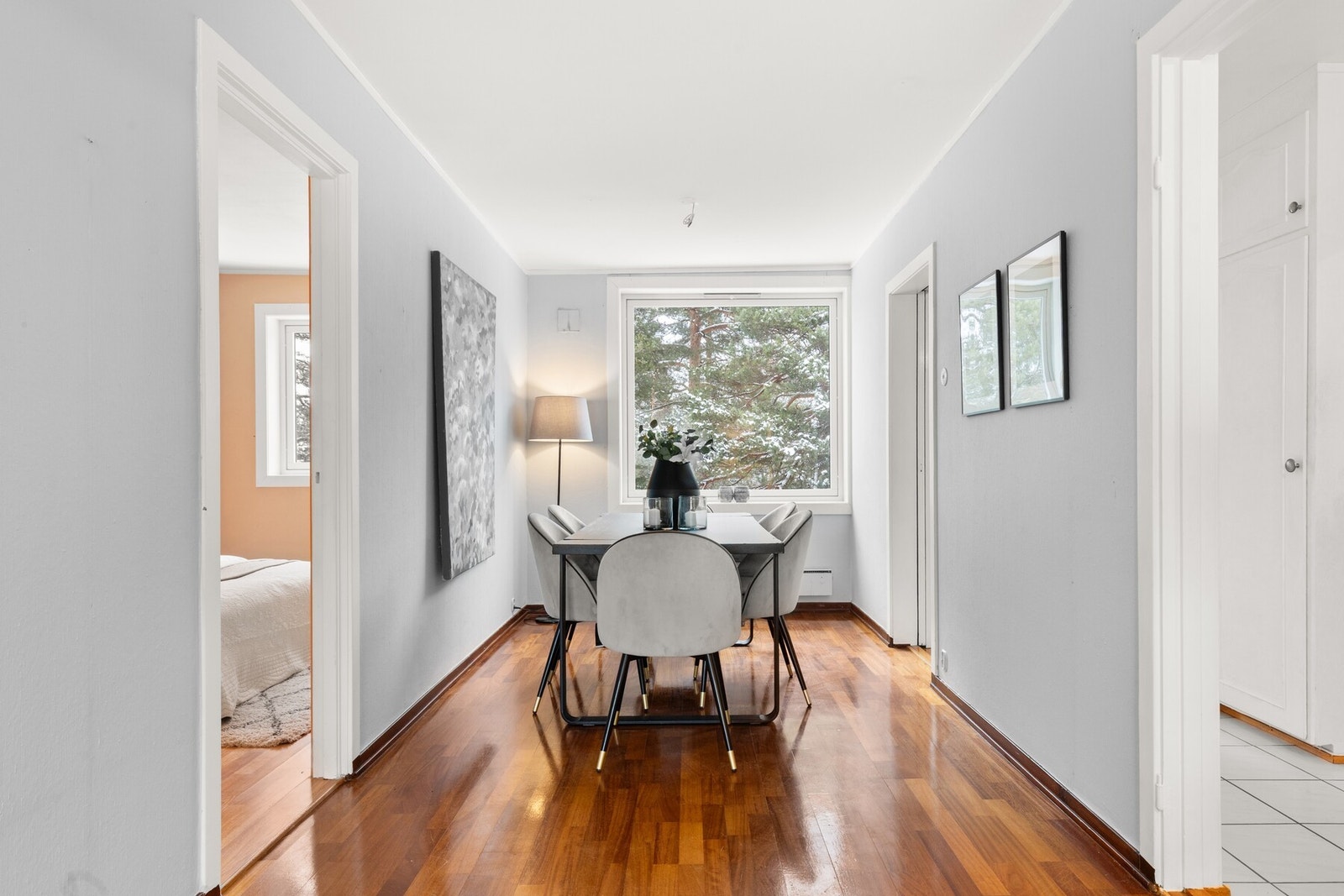 Spisestue. Antatt mulig å gjøre om til soverom ved behov. Galleribilde