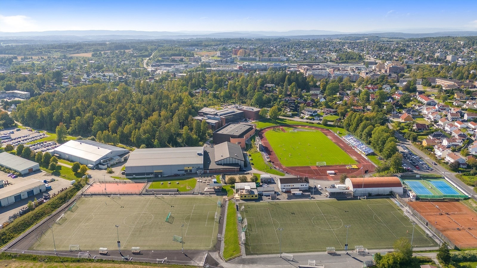 Fra boligen er det også gangavstand til Ski idrettspark. Galleribilde