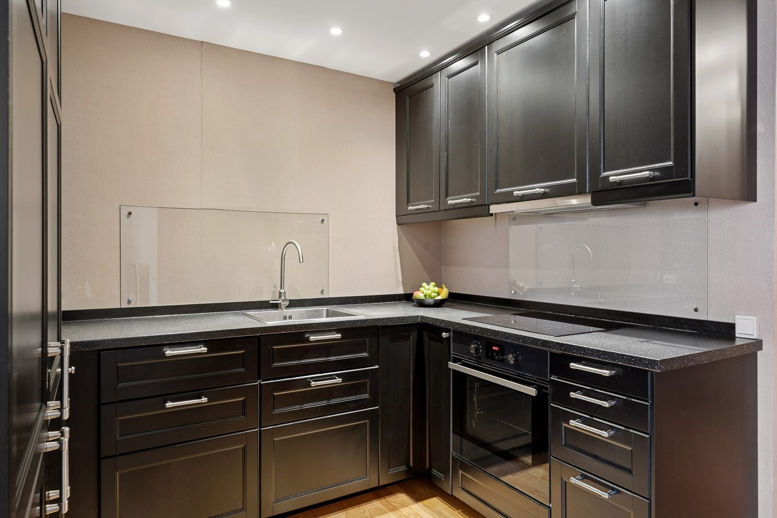 Gangavstand til dagligvarebutikker, legesenter, idrettsplass og marka med flotte turmuligheter Galleribilde