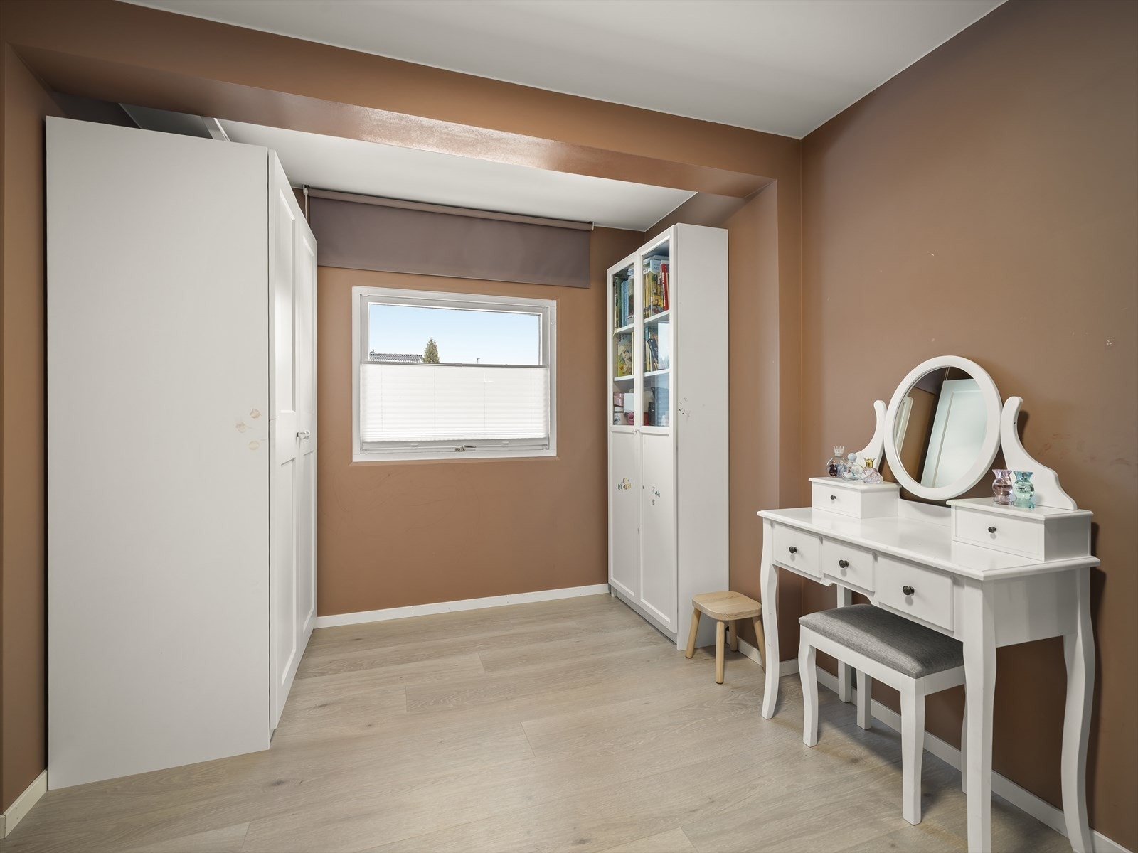 Soverom 3 er romslig og fleksibelt, med gode møbleringsmuligheter Galleribilde